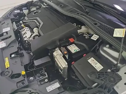 Photo 36 Peugeot 208  Hybrid 110 e-DCS6