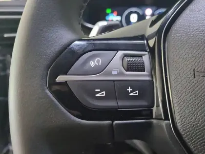 Photo 49 Peugeot 208  Hybrid 110 e-DCS6