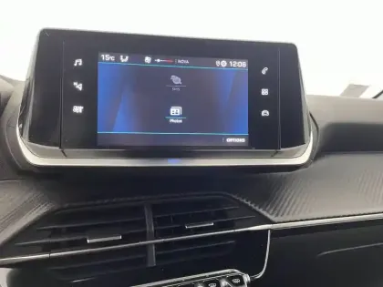 Photo 19 Peugeot 208  PureTech 75 S&S BVM5