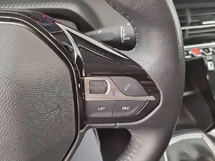 Photo 22 Peugeot 2008  PureTech 130 S&S BVM6
