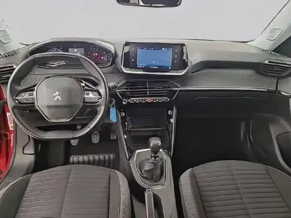 Photo 7 Peugeot 2008  PureTech 130 S&S BVM6