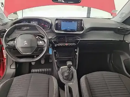 Photo 35 Peugeot 2008  PureTech 130 S&S BVM6