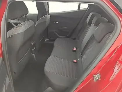 Photo 37 Peugeot 2008  PureTech 130 S&S BVM6