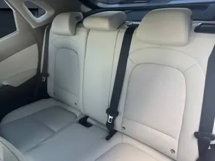 Photo 44 Hyundai Kona  Hybrid 141