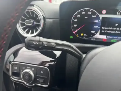 Photo 14 Mercedes Classe A 250 e Hybrid EQ AMG Line
