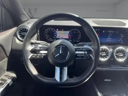 Photo 11 Mercedes GLB 200 d AMG Line
