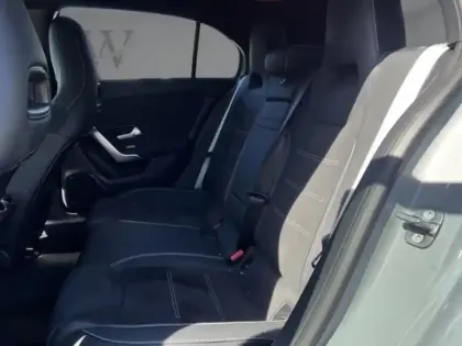 Photo 19 Mercedes Classe A 250 e Hybrid EQ AMG Exclusive 