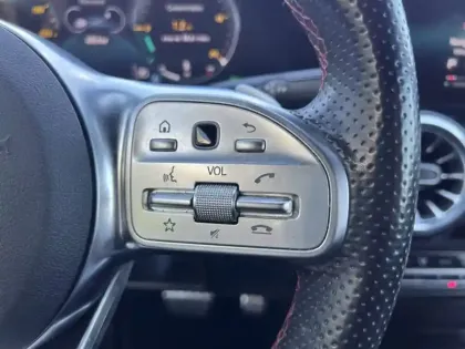 Photo 14 Mercedes GLA 200 d AMG Line