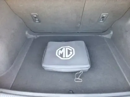Photo 8 Mg Mg4 Standard 51kWh 125kW