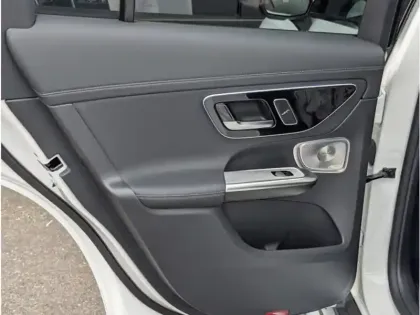 Photo 19 Mercedes GLC 300 de 4MATIC 