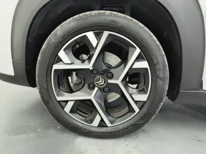 Photo 14 Citroën C3 Aircross  PureTech 110 S&S BVM6 Shine Pack