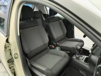 Photo 8 Citroën C3  BlueHDi 100 ch BVM6 Plus