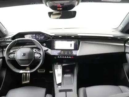 Photo 7 Peugeot 308  PHEV 225ch GT Pack e-EAT8