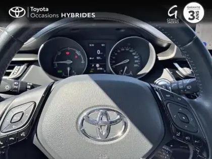 Photo 12 Toyota C-HR  2.0 Hybride 184ch Design Ultimate E-CVT