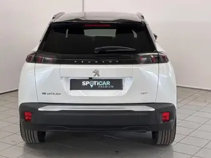 Photo 5 Peugeot 2008  e- 136ch GT