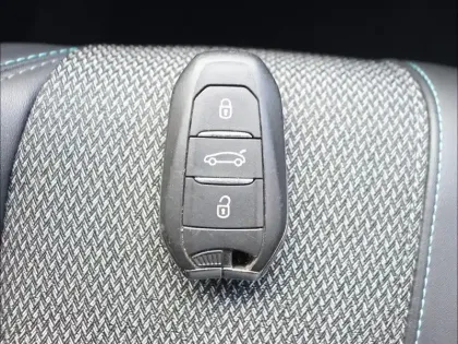 Photo 29 Peugeot 308  PHEV 180ch Allure Pack e-EAT8