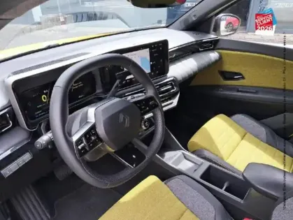 Photo 14 Renault 5  E-Tech Electrique 10ch Iconic Cinq autonomie confort