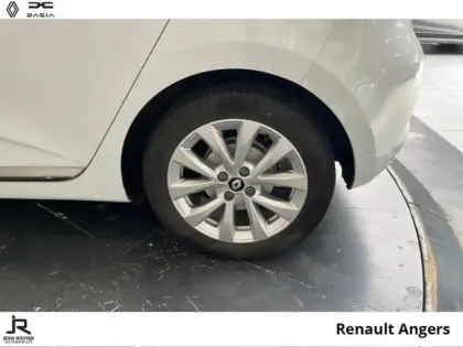 Photo 7 Renault Clio  1.6 E-Tech hybride 145ch Evolution