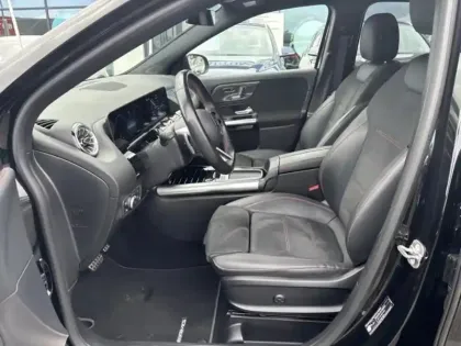Photo 8 Mercedes GLA  200 d 150ch AMG Line 8G-DCT