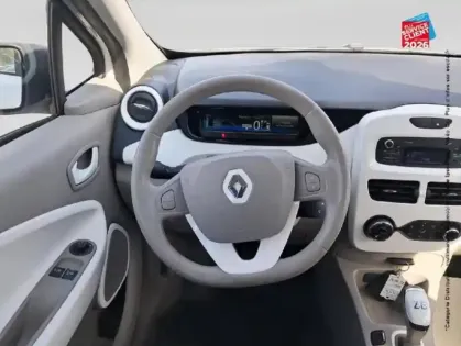 Photo 11 Renault Zoé Zoe Life charge normale R90 MY19