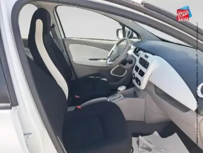 Photo 19 Renault Zoé Zoe Life charge normale R90 MY19