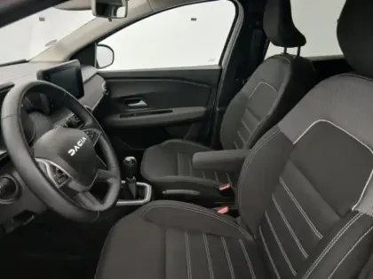 Photo 13 Dacia Jogger  1.0 TCe 110ch Expression 5 places