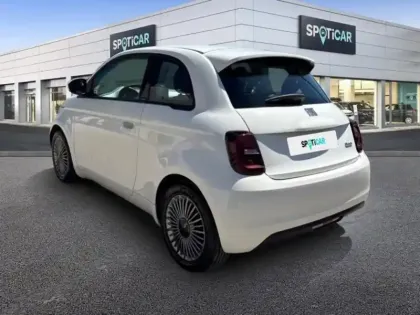 Photo 6 Fiat 500  e 95ch MY22 ICONE