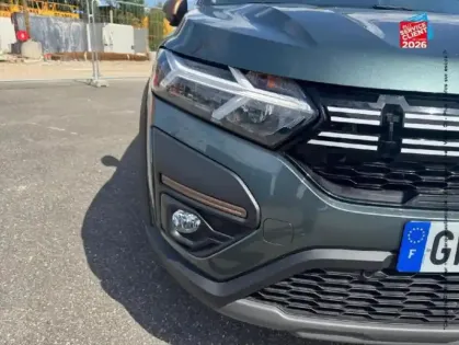 Photo 10 Dacia Jogger  1.6 hybrid 140ch Extreme 7 places -24