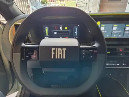 Photo 12 Fiat Panda Grande  Electrique 113ch La Prima