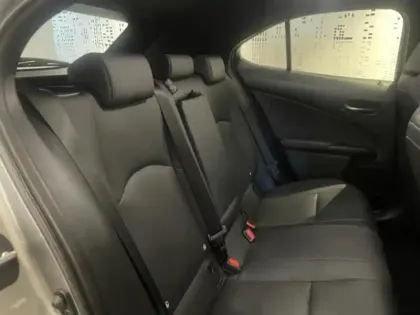 Photo 12 Lexus UX  300h F SPORT Design 2WD