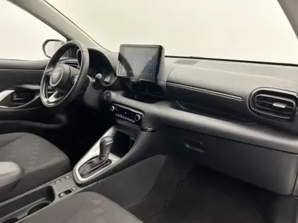 Photo 22 Toyota Yaris Hybride 116h Dynamic M