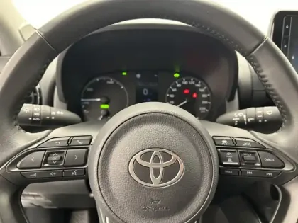 Photo 12 Toyota Yaris Hybride 116h Dynamic M