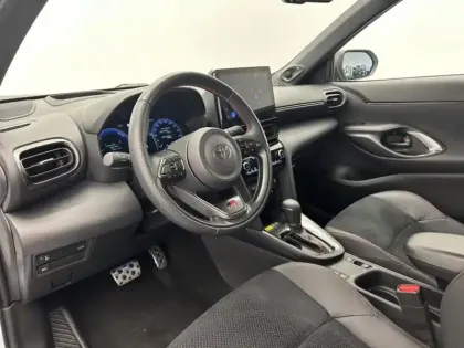 Photo 20 Toyota Yaris Hybride 1.5 HYBRID 130H GR SPORT AUTO 2W