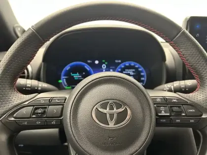 Photo 14 Toyota Yaris Hybride 1.5 HYBRID 130H GR SPORT AUTO 2W