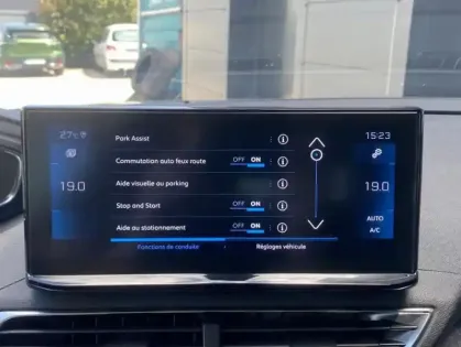 Photo 16 Peugeot 3008 II BlueHDi 130 S&S EAT8 Allure Pack