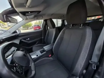 Photo 14 Peugeot 308 III PureTech 130 S&S EAT8 ACTIVE PACK