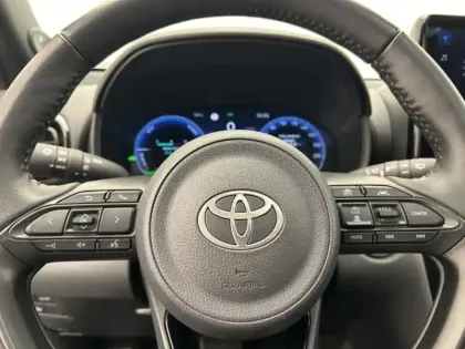 Photo 15 Toyota Yaris Hybride 1.5 HYBRID 130H PREMIERE AUTO 2W