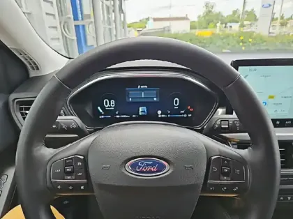 Photo 6 Ford Focus 1.0 EcoBoost mHEV 125ch Titanium X Business