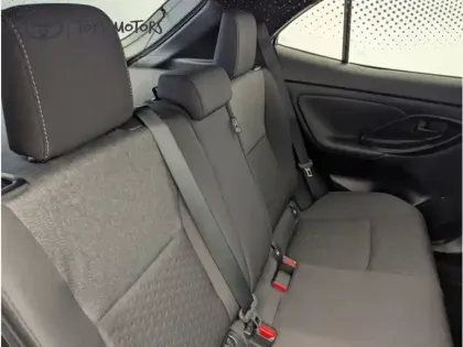 Photo 10 Toyota Yaris Hybride 1.5 HYBRID 130H DESIGN AUTO PACK CARGO