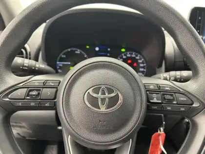 Photo 15 Toyota Yaris Hybride 116h Active MC2