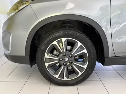 Photo 8 Suzuki Vitara 1.4 Hybrid Style 4x4 Toit Ouvr