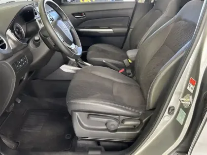 Photo 14 Suzuki Vitara 1.4 Hybrid Style 4x4 Toit Ouvr