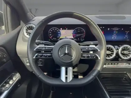 Photo 13 Mercedes Classe B 200 d AMG Line