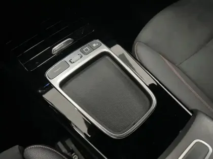 Photo 18 Mercedes Classe A 250 e Hybrid EQ AMG Line