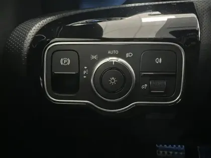 Photo 19 Mercedes Classe A 250 e Hybrid EQ AMG Line