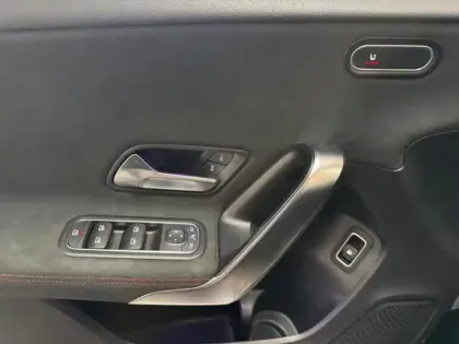 Photo 14 Mercedes Classe A 250 e Hybrid EQ AMG Line