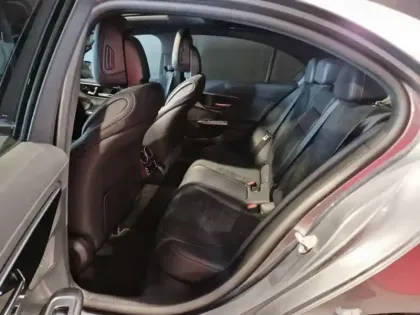 Photo 40 Mercedes Classe C  200 Berline AMG line