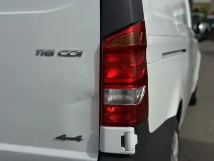 Photo 10 Mercedes Vito 116 CDI 4x4 Fourgon Long Pro 9