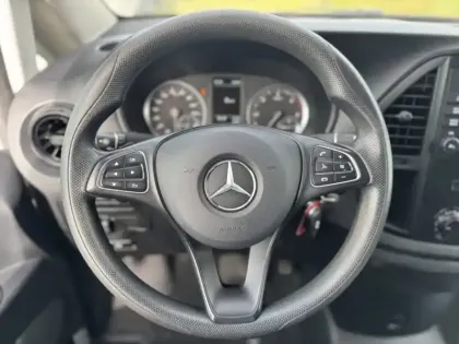 Photo 12 Mercedes Vito 116 CDI 4x4 Fourgon Long Pro 9