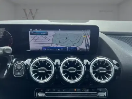 Photo 17 Mercedes Classe B 200 d AMG Line